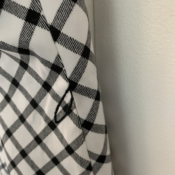 White House Black Market Plaid Top - Picture 11 of 11